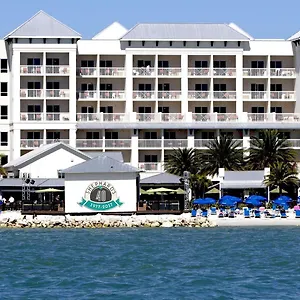shephards-beach-resort.hotelstampa.org/